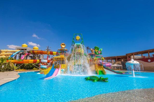 Pyramids Park Resort - Nílusi hajóút - Ali Baba Palace