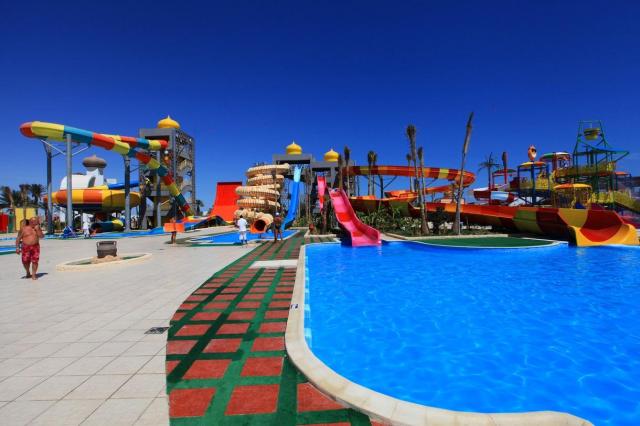 Pyramids Park Resort - Nílusi hajóút - Ali Baba Palace