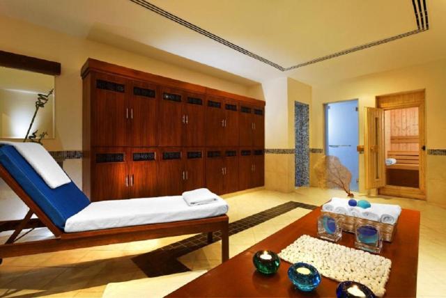 Helnan Dreamland - Nílusi hajóút - AMC Royal Hotel & Spa