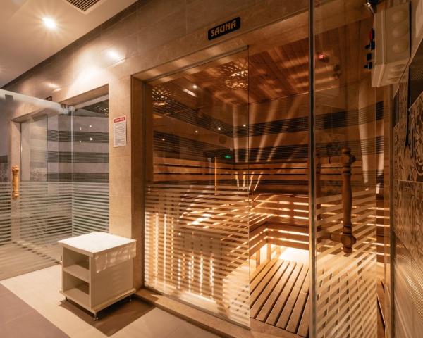 Helnan Dreamland - Nílusi hajóút - AMC Royal Hotel & Spa