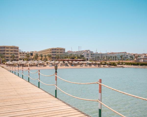 Helnan Dreamland - Nílusi hajóút - AMC Royal Hotel & Spa