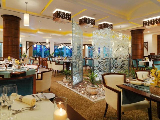 Helnan Dreamland - Nílusi hajóút - AMC Royal Hotel & Spa