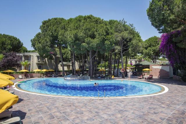 Maritim Pine Beach Resort