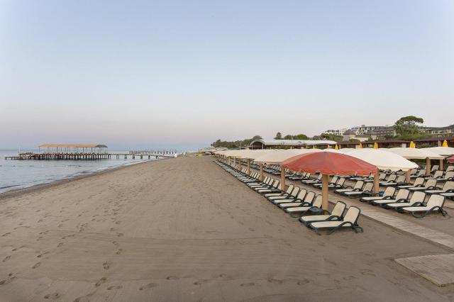 Maritim Pine Beach Resort