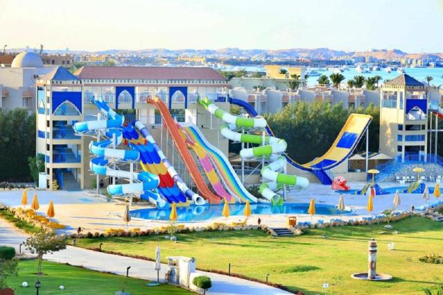 Gravity Hotel & Aqua Park Hurgada