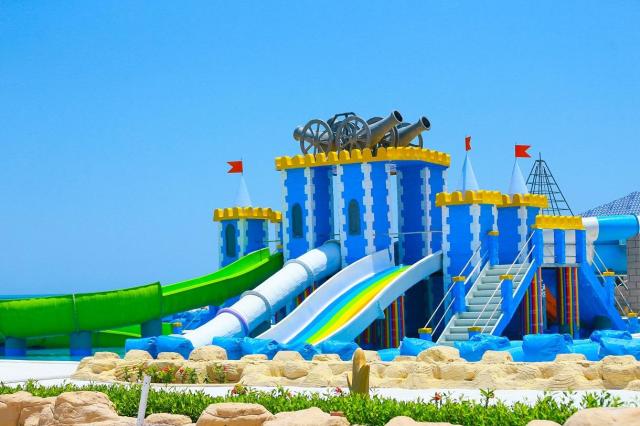 Gravity Hotel & Aqua Park Hurgada