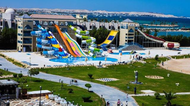Gravity Hotel & Aqua Park Hurgada