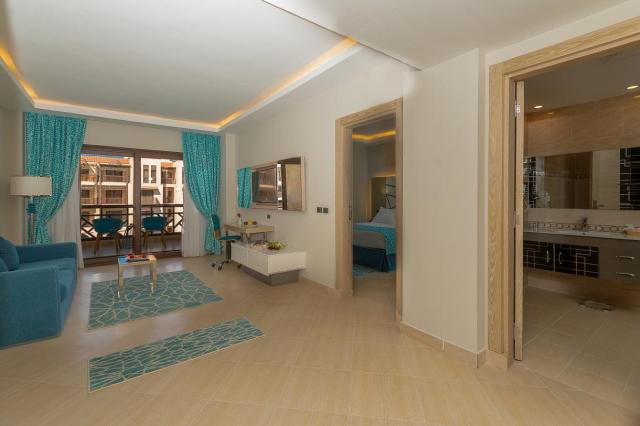 Gravity Hotel & Aqua Park Hurgada