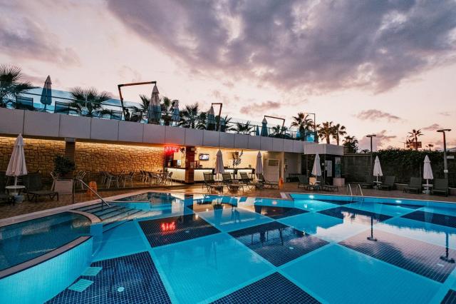 Sunprime C-Lounge