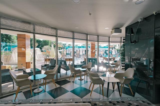 Sunprime C-Lounge