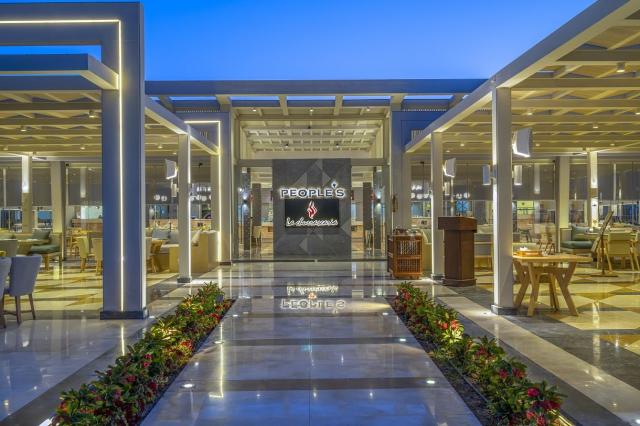 Rixos Premium Magawish Suites & Villas