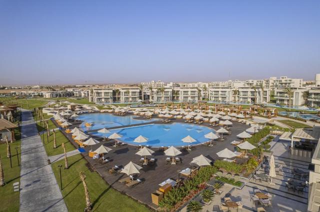 Rixos Premium Magawish Suites & Villas