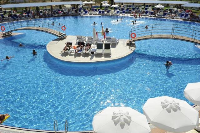 Cenger Beach Resort & Spa