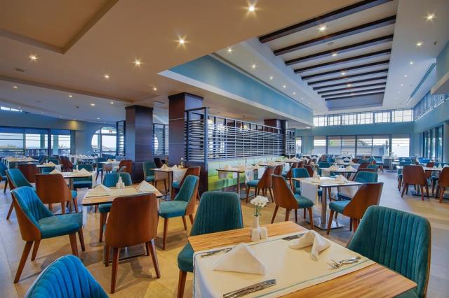 Limak Lara De Luxe Hotel