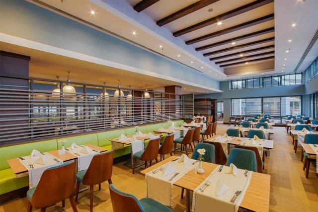 Limak Lara De Luxe Hotel