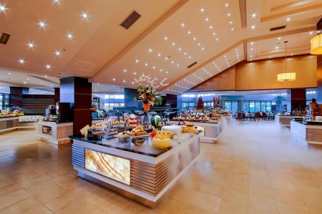 Limak Lara De Luxe Hotel