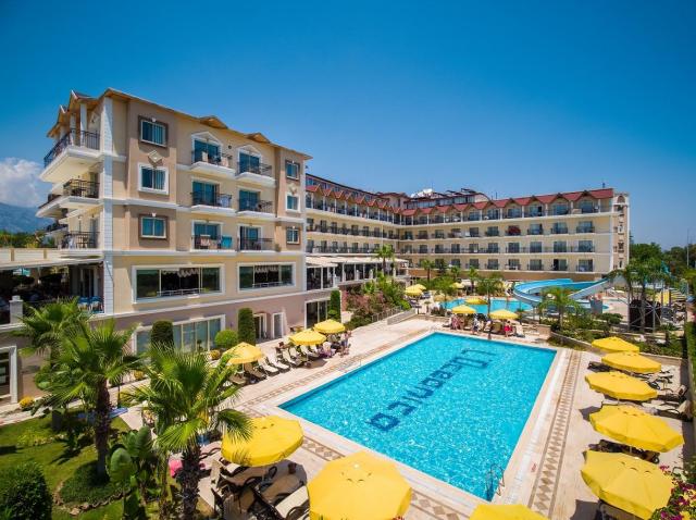 L'Oceanica Beach Resort Hotel