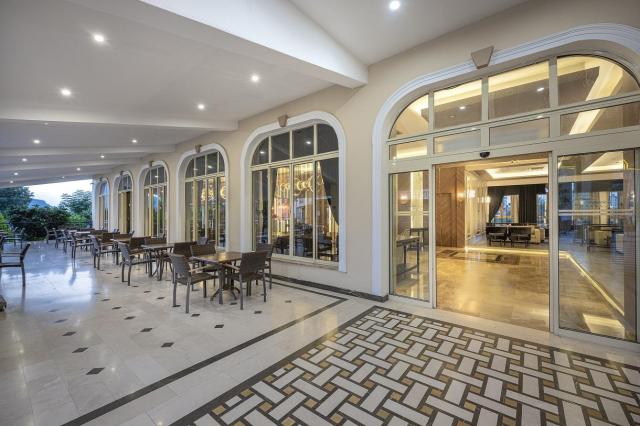 L'Oceanica Beach Resort Hotel
