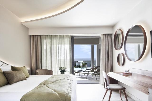 Deluxe medencekapcsolatos kertre néző bungaló