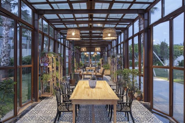Kervansaray Lara Hotel