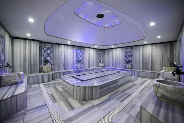 Sailors Beach Club