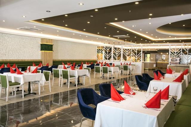 Sailors Beach Club
