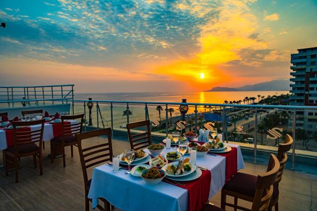 Grand Santana Hotel