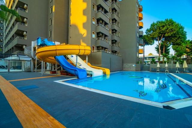 Grand Santana Hotel