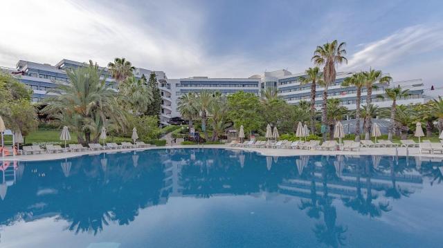 Sunrise Resort