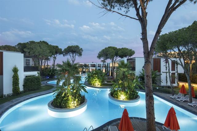 Trendy Hotel Lara