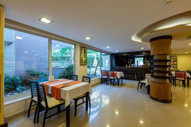 Viking Nona Beach Hotel