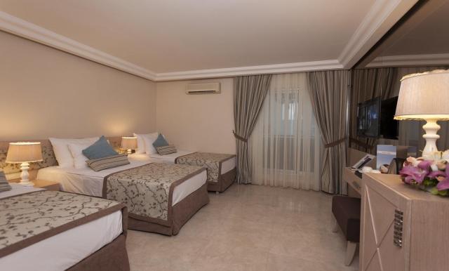 Xperia Saray Beach