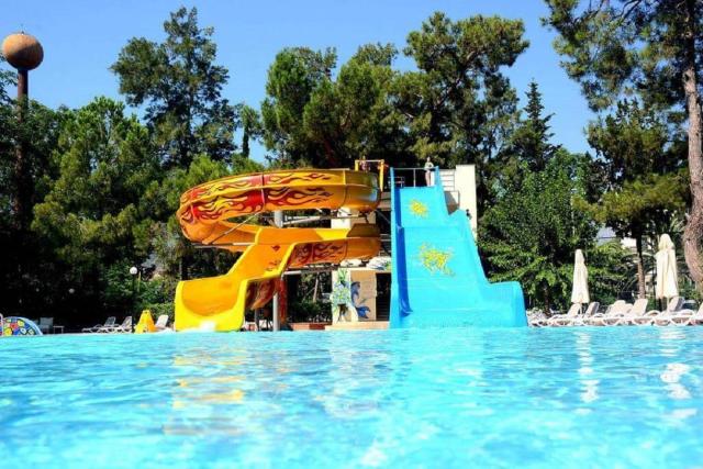 Meder Resort