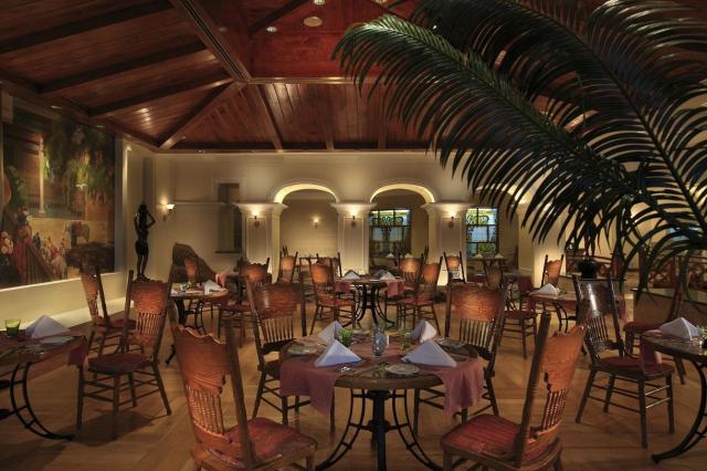 Palm Royale Soma Bay