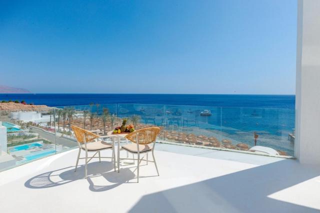 Meraki Resort