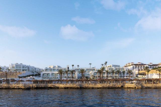 Meraki Resort