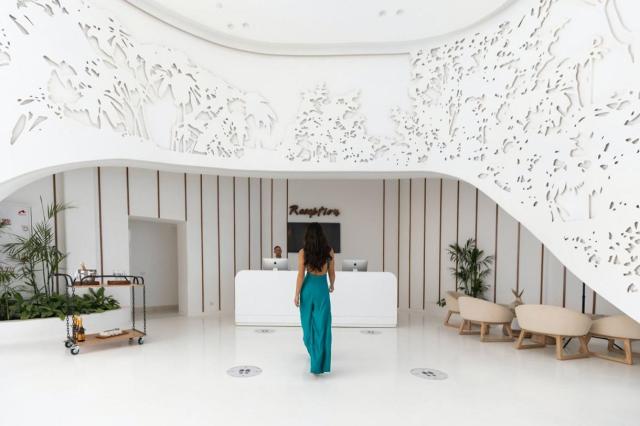 Meraki Resort