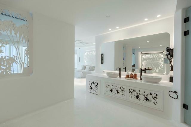 Meraki Resort