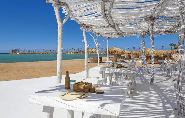 Meraki Resort