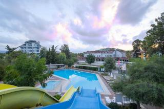 Armas Green Fugla Beach