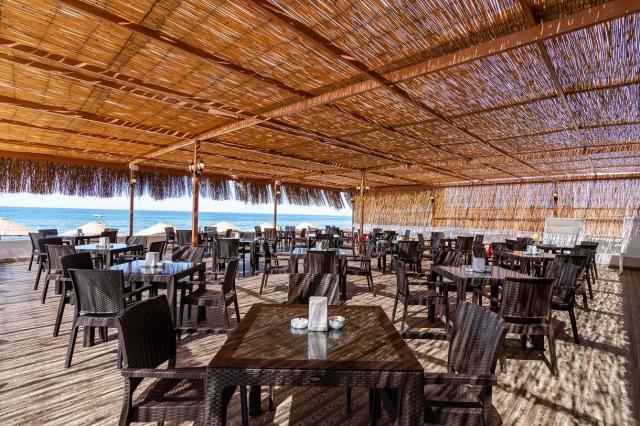 The Garden Beach Hotel 