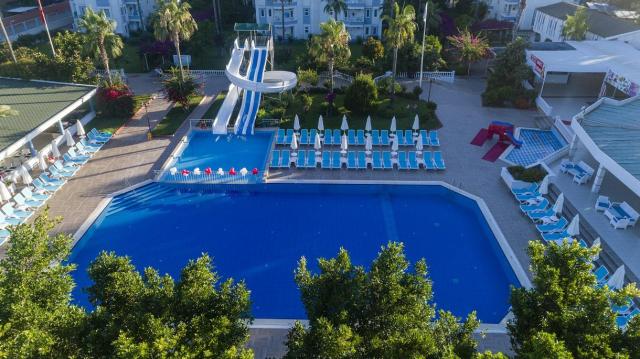 The Garden Beach Hotel 