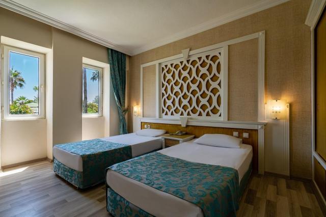 The Garden Beach Hotel 