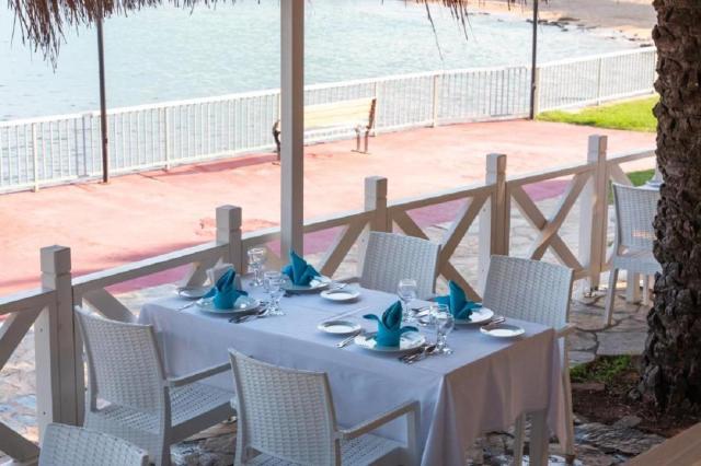 Oz Hotels Incekum Beach Resort