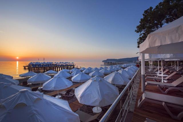 Akra Kemer