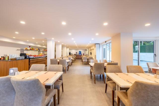 Viking Beach Hotel