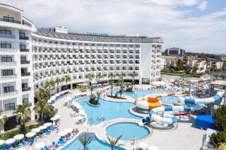 Calido Maris Beach Resort