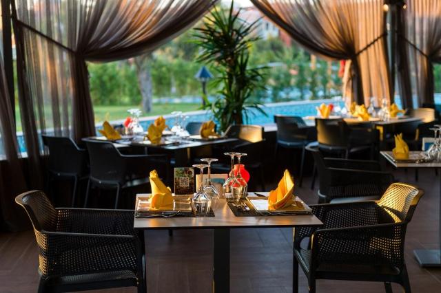 Club Mega Saray