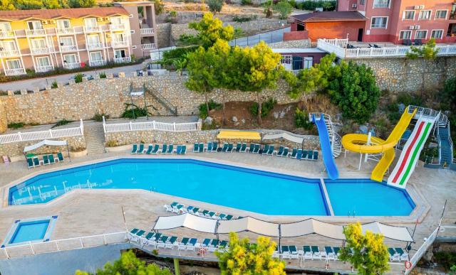 Senza Garden Holiday Club