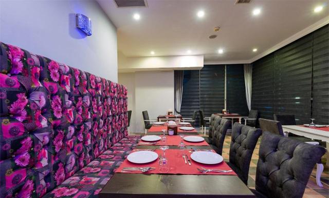 Rox Resort Hotel